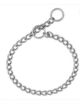 Silver chain linked collar